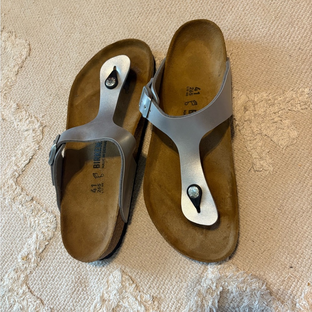 Birkenstock Gizeh Sandals in Silver